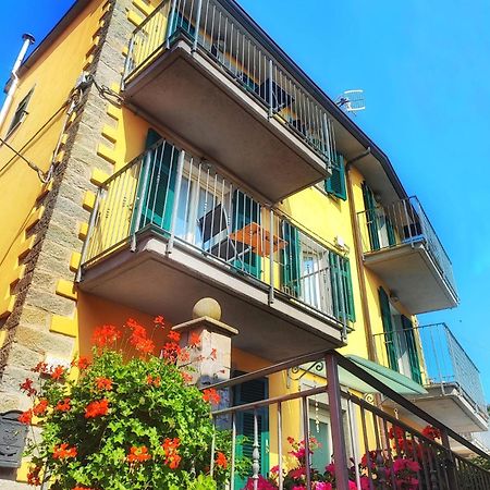 Pietra Di Mare Hotel Biassa Bagian luar foto