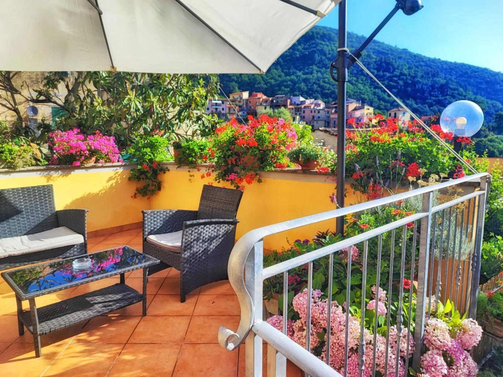 Pietra Di Mare Hotel Biassa Bagian luar foto