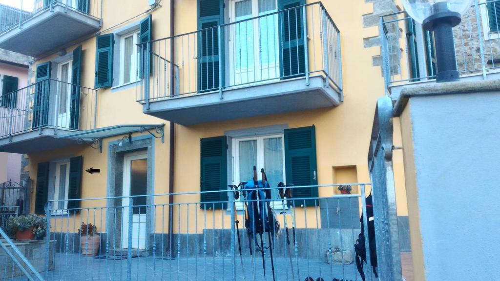 Pietra Di Mare Hotel Biassa Bagian luar foto