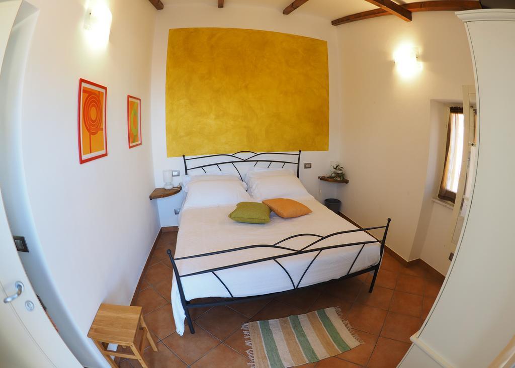Pietra Di Mare Hotel Biassa Bagian luar foto