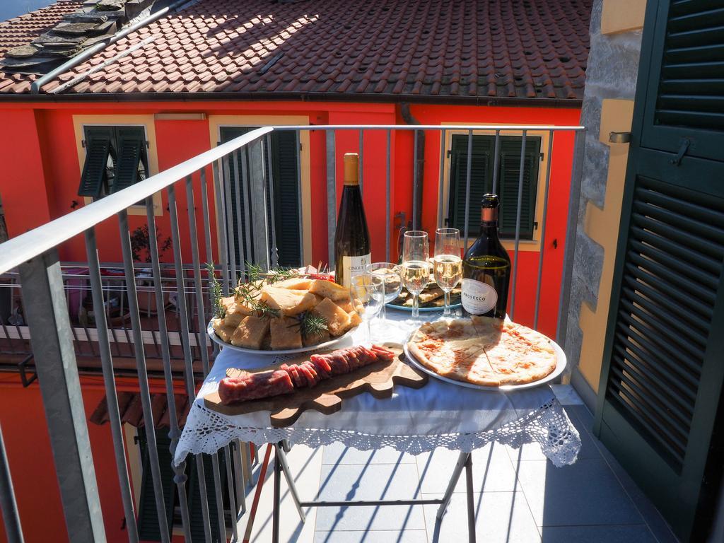 Pietra Di Mare Hotel Biassa Bagian luar foto