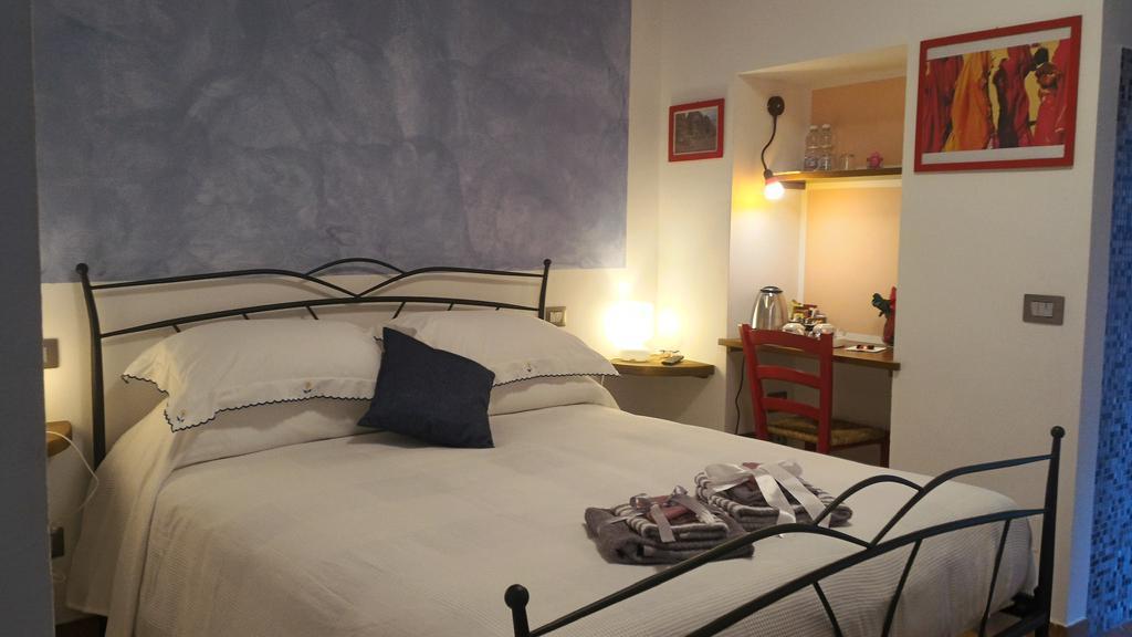 Pietra Di Mare Hotel Biassa Bagian luar foto