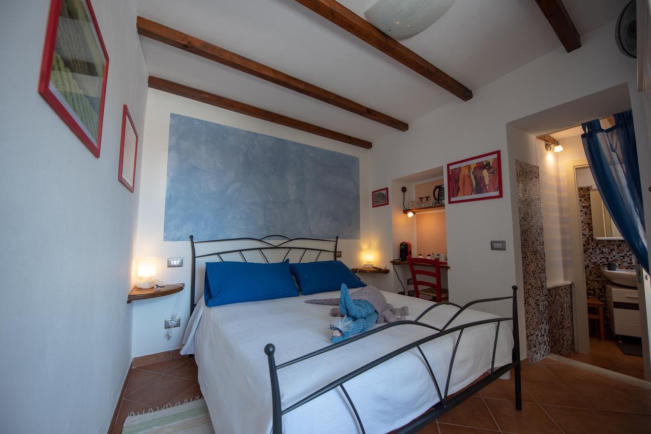 Pietra Di Mare Hotel Biassa Bagian luar foto