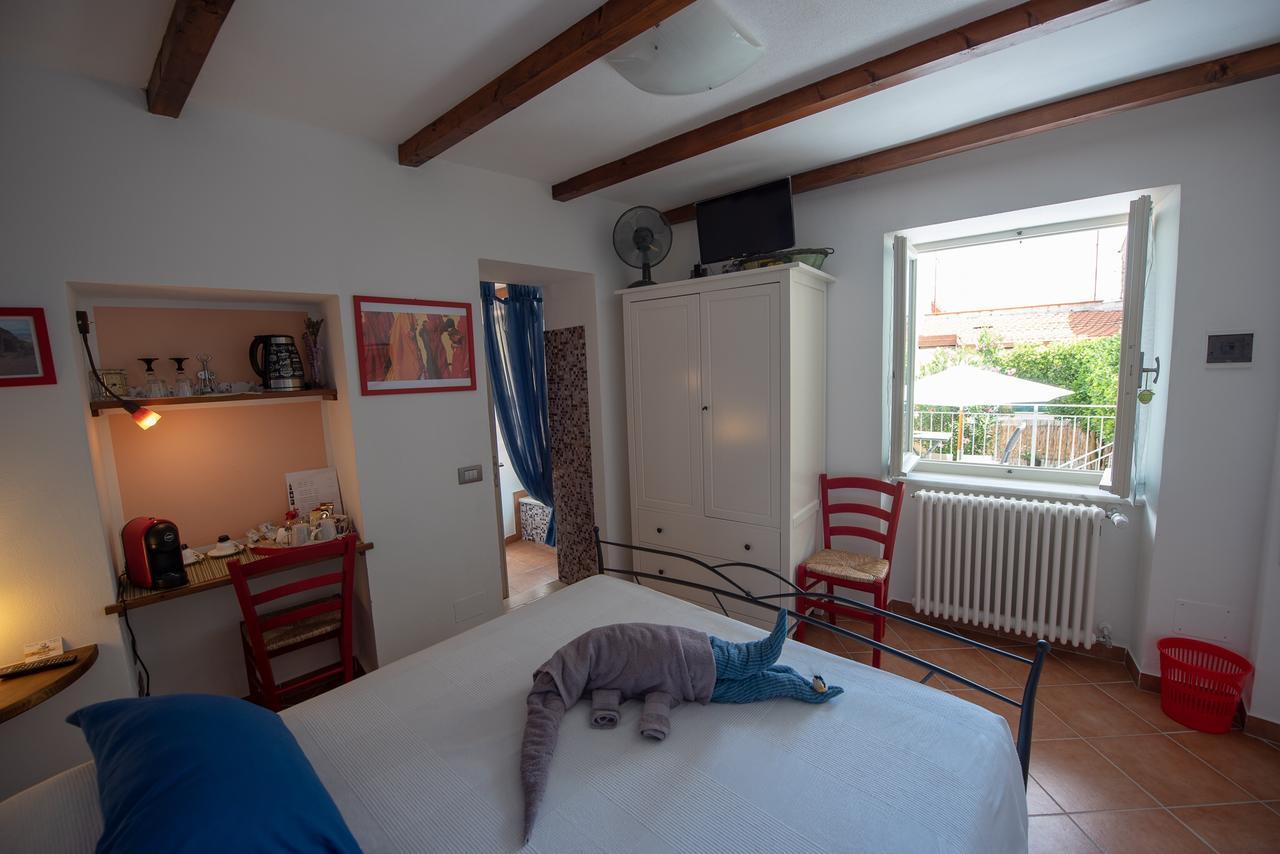Pietra Di Mare Hotel Biassa Bagian luar foto