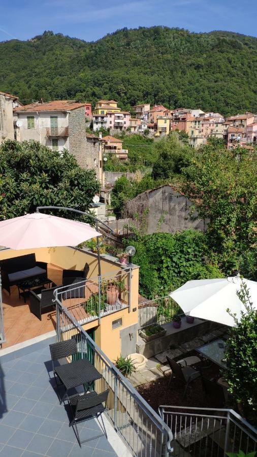 Pietra Di Mare Hotel Biassa Bagian luar foto