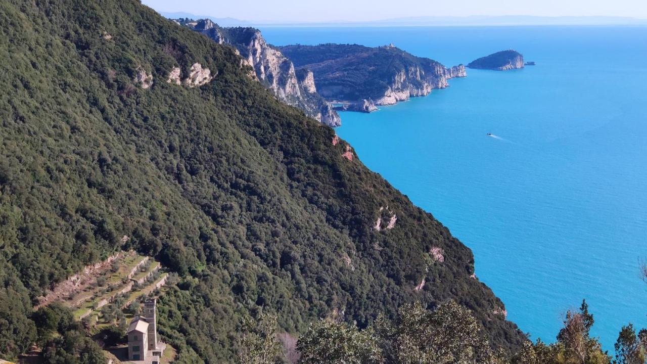 Pietra Di Mare Hotel Biassa Bagian luar foto